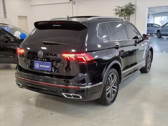 VOLKSWAGEN-TIGUAN-2.0 300 TSI GASOLINA ALLSPACE R-LINE AUTOMÁTICO VOLKSWAGEN-TIGUAN-2024