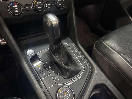 VOLKSWAGEN-TIGUAN-2019