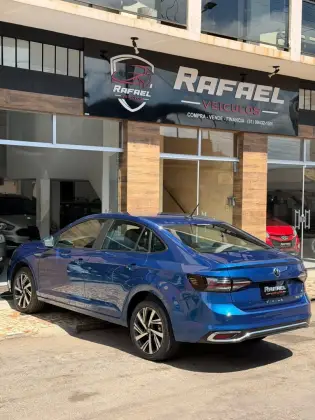 VOLKSWAGEN VIRTUS 1.0 200 TSI HIGHLINE AUTOMÁTICO