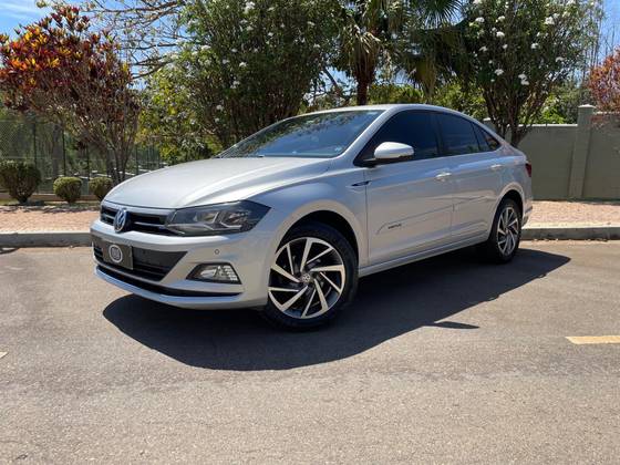 VOLKSWAGEN VIRTUS 1.0 200 TSI HIGHLINE AUTOMÁTICO
