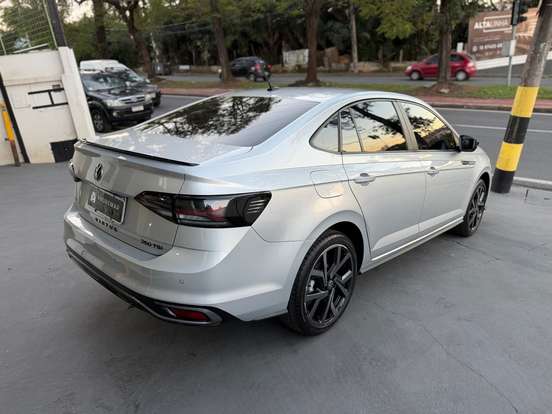 VOLKSWAGEN-VIRTUS-2023