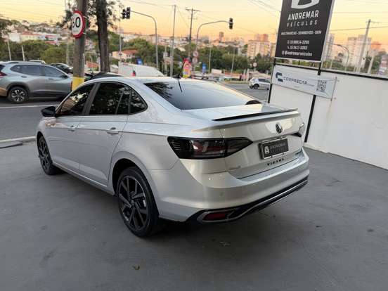 VOLKSWAGEN-VIRTUS-2023