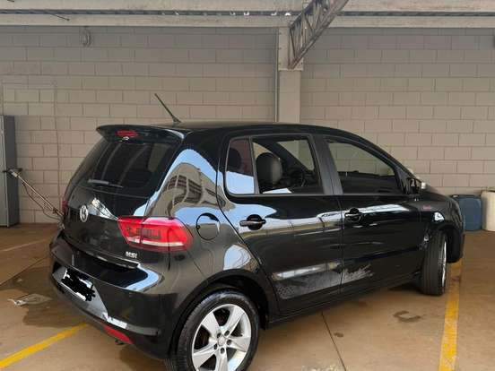 VOLKSWAGEN-FOX-1.6 MI ROCK IN RIO 8V FLEX 4P MANUAL VOLKSWAGEN-FOX-2015