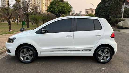 VOLKSWAGEN-FOX-2019