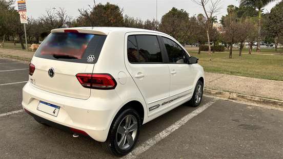 VOLKSWAGEN-FOX-1.6 MSI TOTAL FLEX CONNECT 4P MANUAL VOLKSWAGEN-FOX-2019