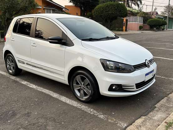 VOLKSWAGEN-FOX-1.6 MSI TOTAL FLEX CONNECT 4P MANUAL VOLKSWAGEN-FOX-2019