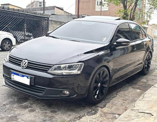 VOLKSWAGEN JETTA 2.0 COMFORTLINE FLEX 4P TIPTRONIC
