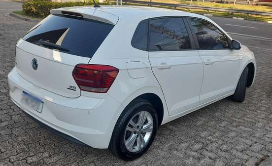 VOLKSWAGEN-POLO-2019