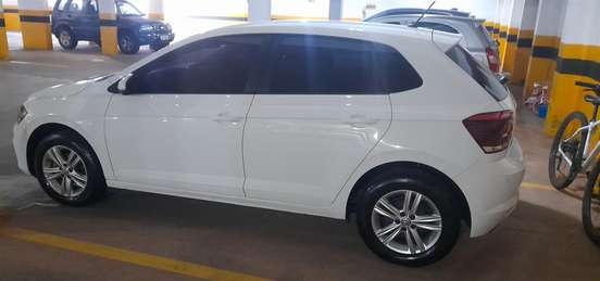 VOLKSWAGEN-POLO-2019