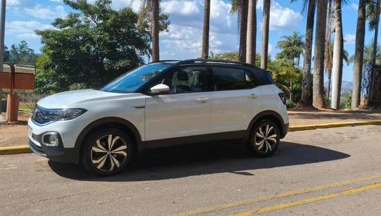 VOLKSWAGEN-T-CROSS-2021