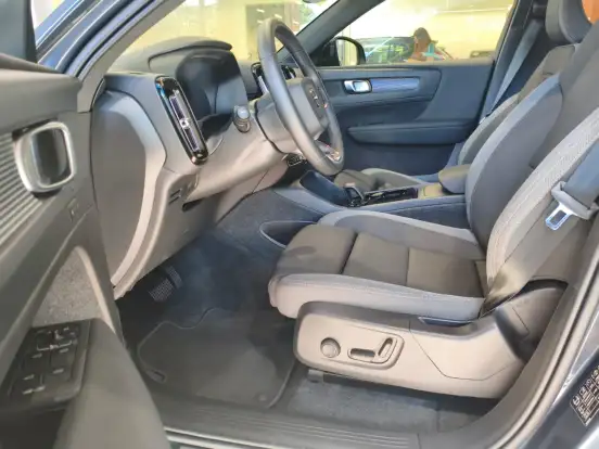 VOLVO-EX40-P6 RECHARGE ELECTRIC PLUS VOLVO-EX40-2025