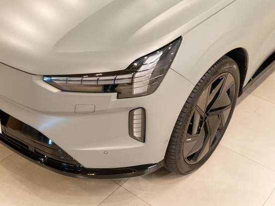 VOLVO-EX90-P8 RECHARGE TWIN ELECTRIC PERFORMANCE ULTRA AWD VOLVO-EX90-2025