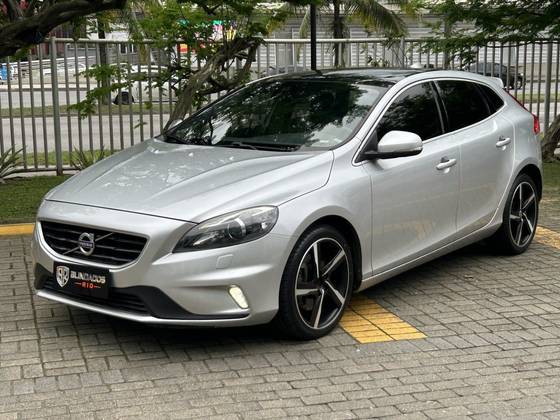 VOLVO V40 2.0 T5 R DESIGN TURBO GASOLINA 4P AUTOMÁTICO