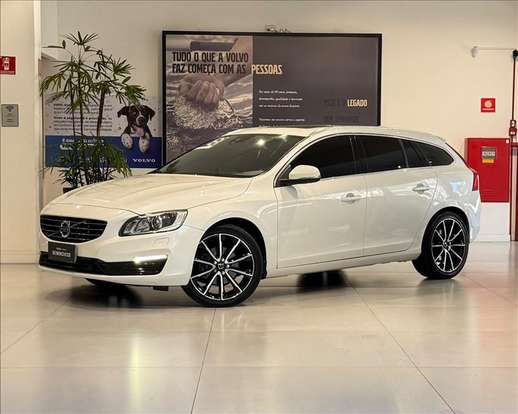 VOLVO-V60-2.0 T4 MOMENTUM GASOLINA 4P AUTOMÁTICO VOLVO-V60-2017