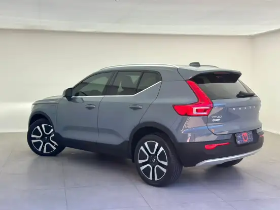 VOLVO-XC40-1.5 T5 RECHARGE MOMENTUM GEARTRONIC VOLVO-XC40-2021