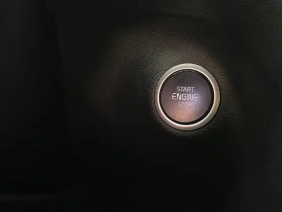 VOLVO-XC40-2021