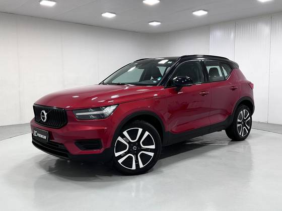 VOLVO XC40 1.5 T5 RECHARGE MOMENTUM GEARTRONIC