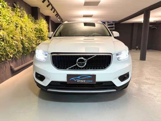 VOLVO-XC40-2.0 T5 GASOLINA MOMENTUM AWD GEARTRONIC VOLVO-XC40-2018