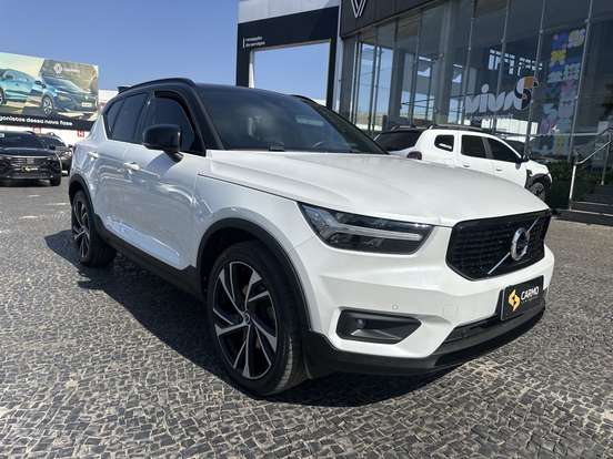 VOLVO-XC40-2.0 T5 GASOLINA R-DESIGN AWD GEARTRONIC VOLVO-XC40-2018