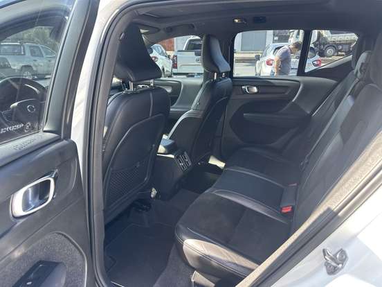 VOLVO-XC40-2.0 T5 GASOLINA R-DESIGN AWD GEARTRONIC VOLVO-XC40-2018
