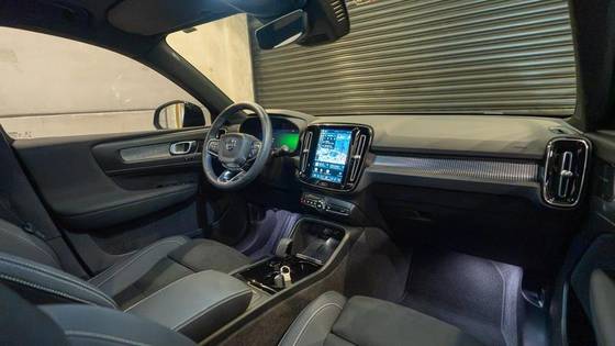 VOLVO XC40 P8 RECHARGE ELECTRIC BEV PURE AWD