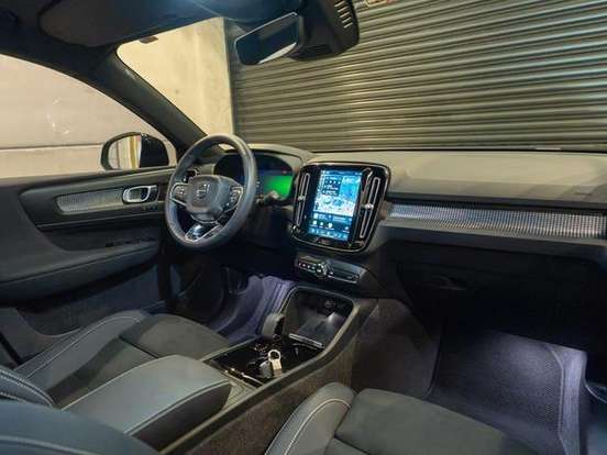 VOLVO-XC40-P8 RECHARGE ELECTRIC BEV PURE AWD VOLVO-XC40-2021