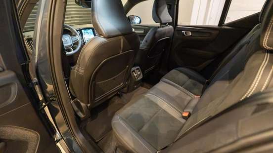 VOLVO-XC40-P8 RECHARGE ELECTRIC BEV PURE AWD VOLVO-XC40-2021