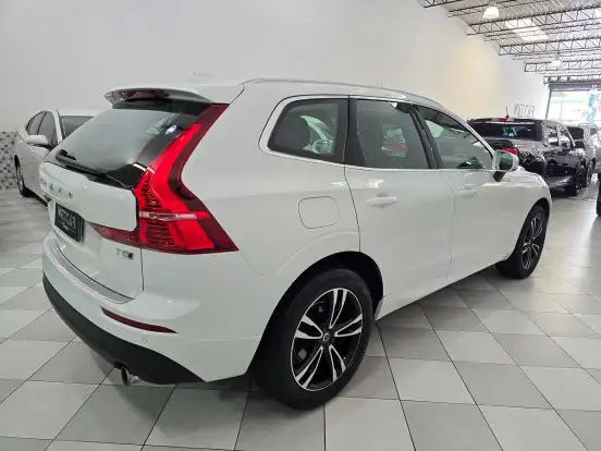 VOLVO-XC60-2019