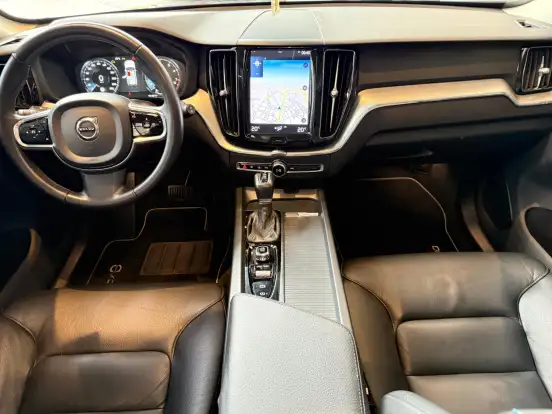 VOLVO-XC60-2019