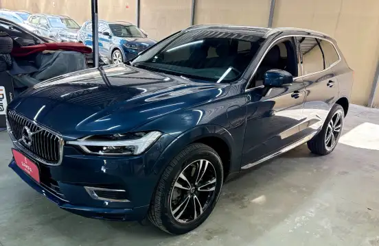 VOLVO-XC60-2.0 T8 HYBRID MOMENTUM AWD GEARTRONIC VOLVO-XC60-2020