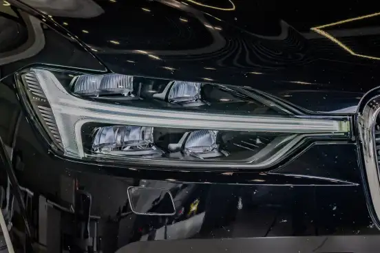 VOLVO-XC60-2021