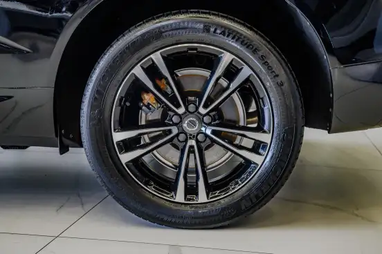 VOLVO-XC60-2021