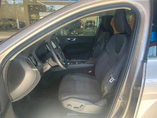 VOLVO-XC60-2.0 T8 PHEV PLUS AWD GEARTRONIC VOLVO-XC60-2025