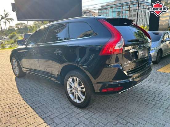 VOLVO-XC60-2014