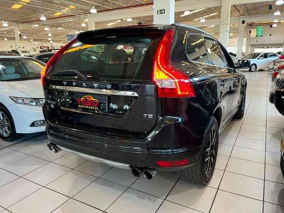 VOLVO-XC60-2.0 T5 MOMENTUM GASOLINA 4P AUTOMÁTICO VOLVO-XC60-2017
