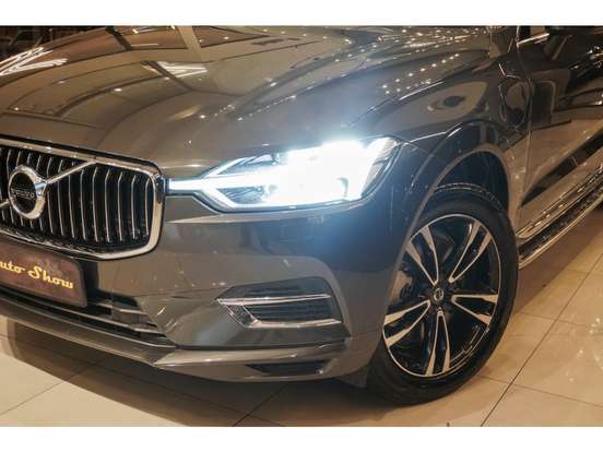 VOLVO-XC60-2020