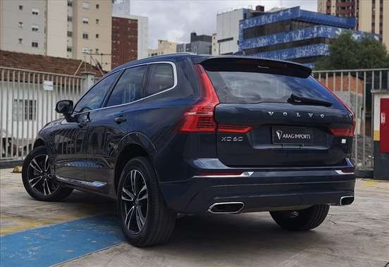 VOLVO-XC60-2021