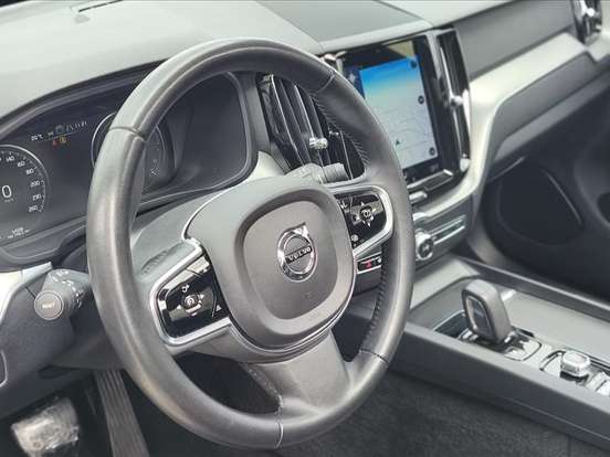VOLVO-XC60-2.0 T8 HYBRID MOMENTUM AWD GEARTRONIC VOLVO-XC60-2021