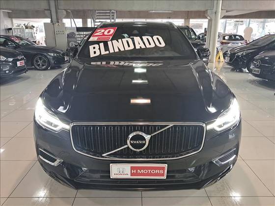 VOLVO XC60 2.0 T8 HYBRID MOMENTUM AWD GEARTRONIC