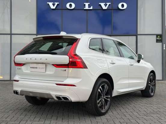 VOLVO-XC60-2.0 T8 HYBRID MOMENTUM AWD GEARTRONIC VOLVO-XC60-2019