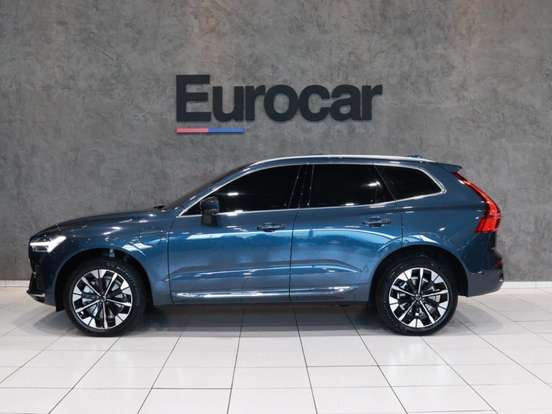 VOLVO-XC60-2025
