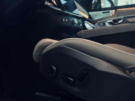 VOLVO-XC60-2026