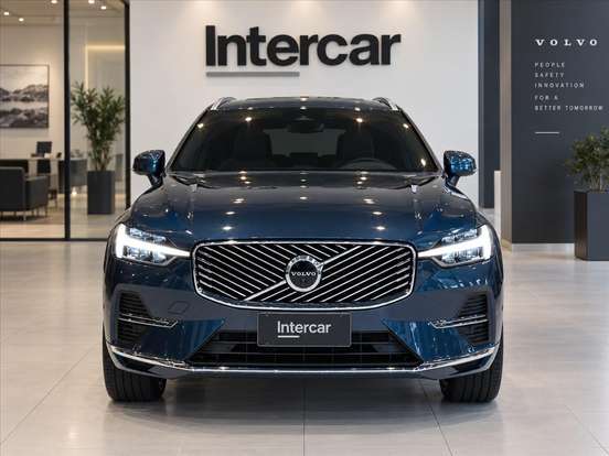 VOLVO-XC60-2025