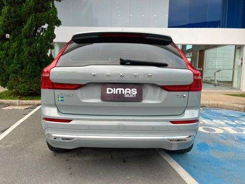 VOLVO-XC60-2024