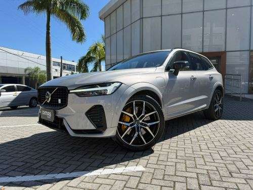 VOLVO-XC60-2022