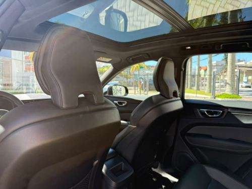 VOLVO-XC60-2022