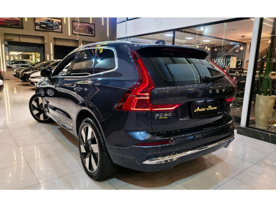 VOLVO-XC60-2023
