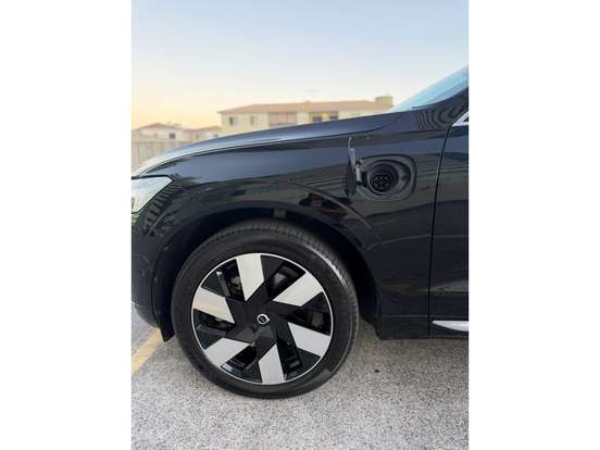 VOLVO-XC60-2024