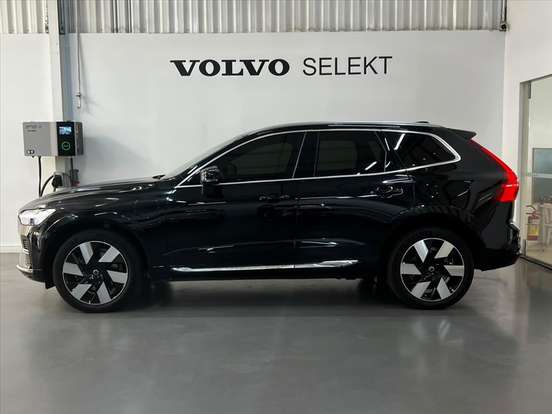 VOLVO-XC60-2024
