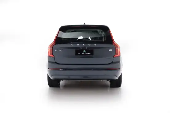VOLVO-XC90-2023